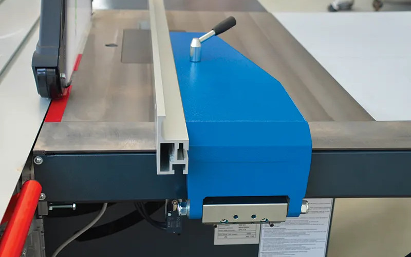 Formátovací pila s předřezem GRIGGIO QUADRA 400 standard - motorický zdvih