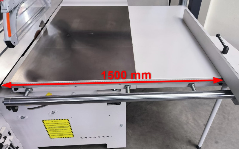 Formátovací pila s předřezem NIKMANN S350 paralelní pravítko s šíří řezu 1500 mm